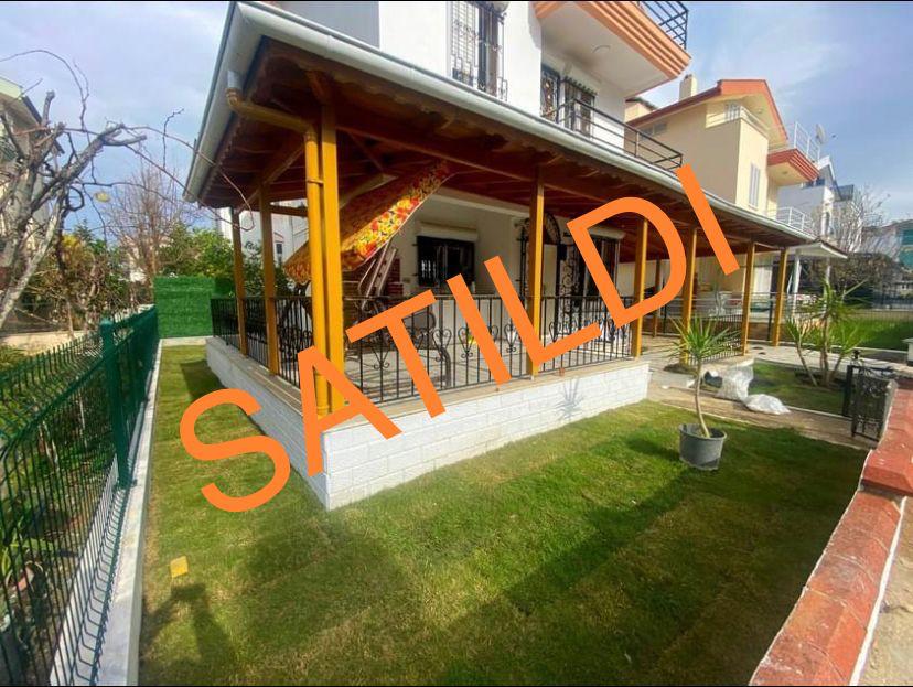 7168 KARAOVADA TEK MÜSTAKİL VİLLA  - 